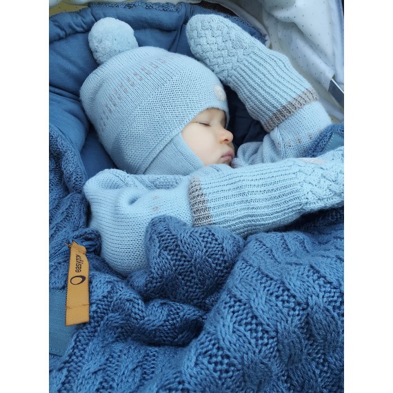 Easygrow Grandma All-Year Bag, stickad vagnpåse i bambusviskos, ull och dun.