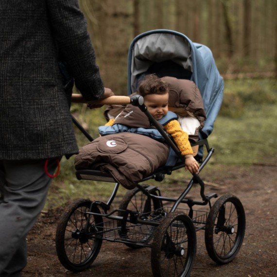 Easygrow Fnugg - Best all-season footmuff 2025