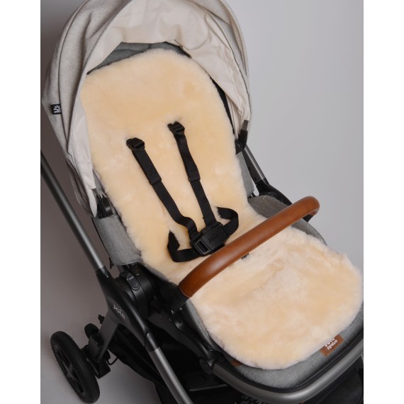 Super soft universal lambskin liner.