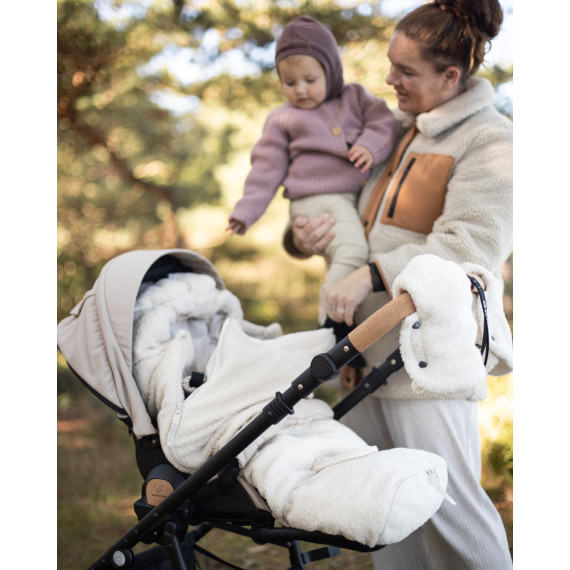 Easygrow Fnugg Teddy – A brand new all-season footmuff